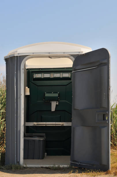 Best Construction site porta potty rental  in Shinnecock Hills, NY